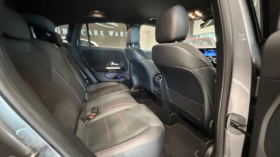 MERCEDES-BENZ GLA GLA 200 AMG Line