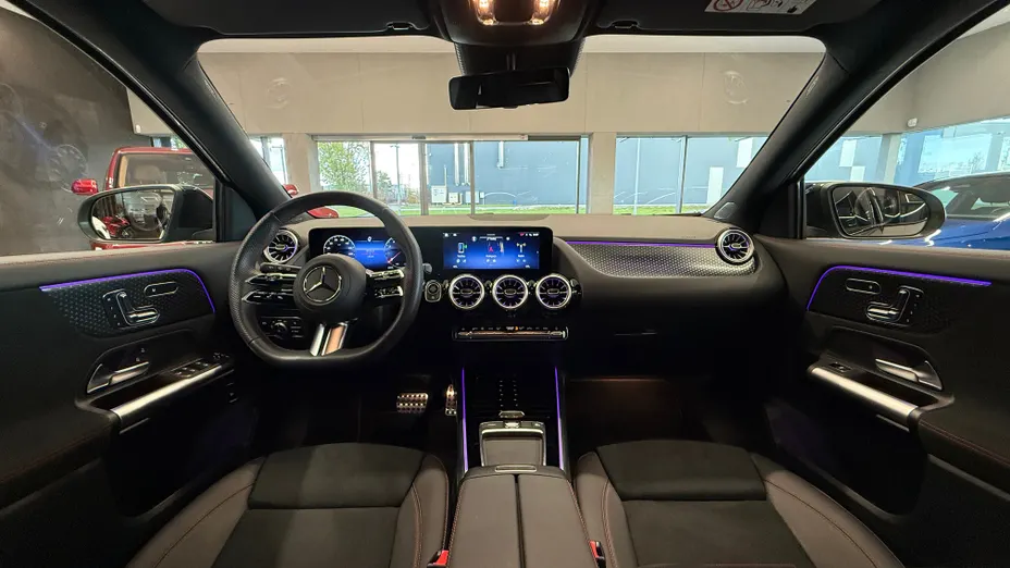 MERCEDES-BENZ GLA GLA 200 AMG Line
