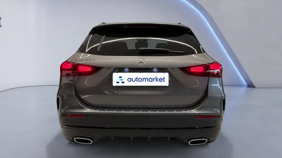 MERCEDES-BENZ GLA GLA 200 AMG Line