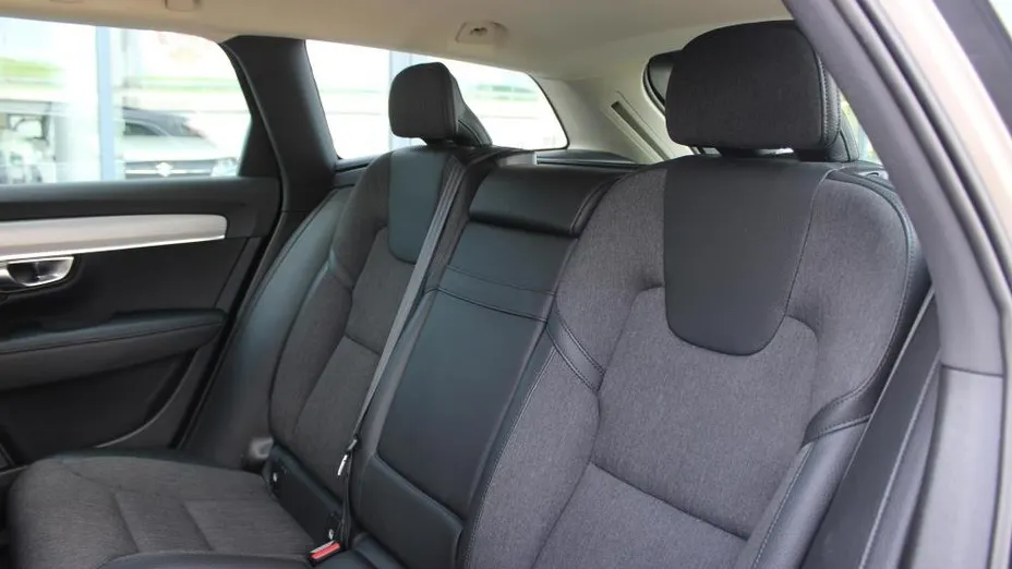VOLVO V90 V90 B4 D Momentum Pro aut