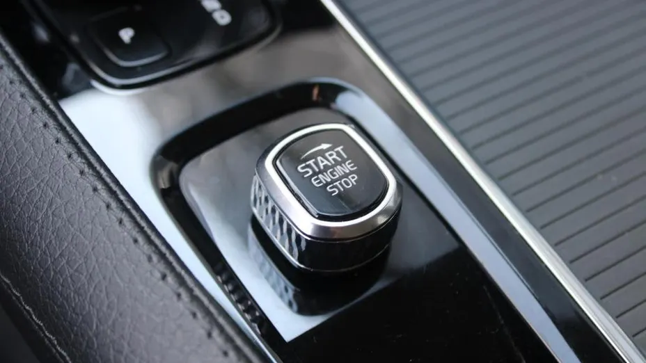 VOLVO V90 V90 B4 D Momentum Pro aut