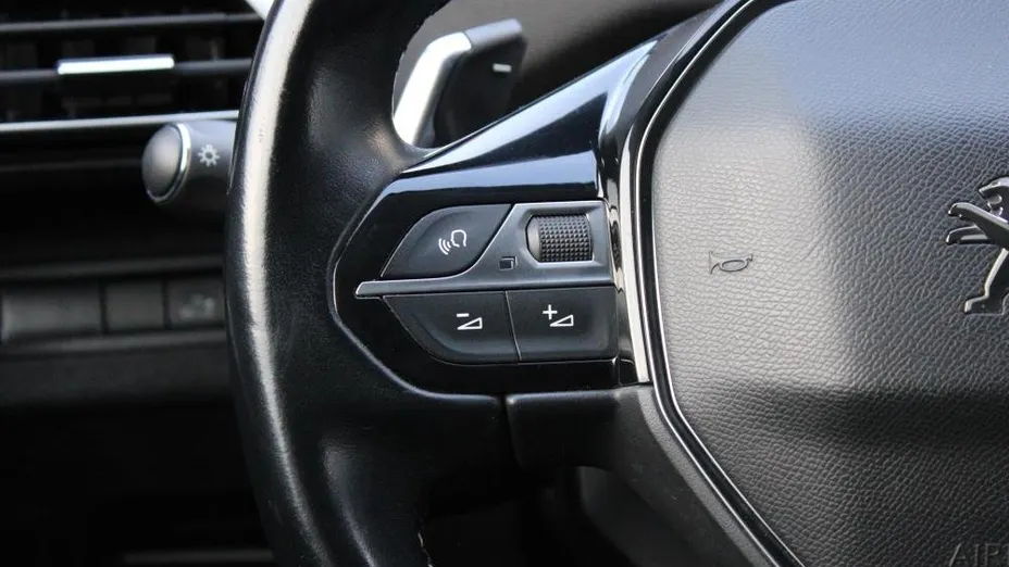 PEUGEOT 3008 3008 1.6 PureTech GPF Allure S&S EAT8