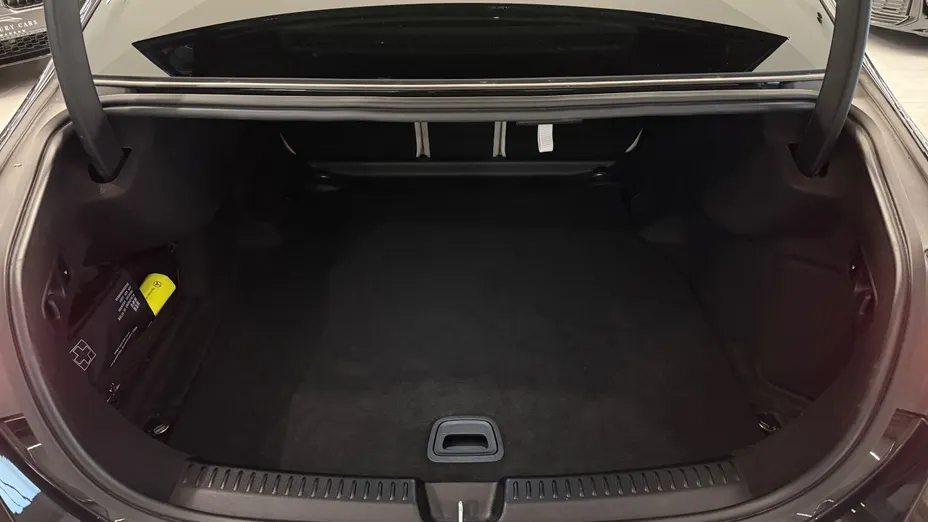 MERCEDES-BENZ E Klasa E 220 d 4-Matic AMG