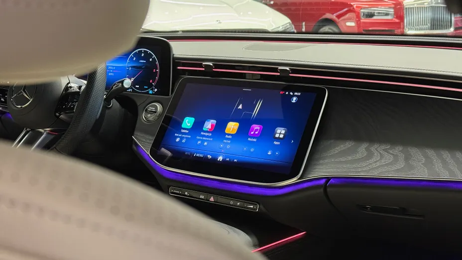 MERCEDES-BENZ E Klasa E 220 d 4-Matic AMG