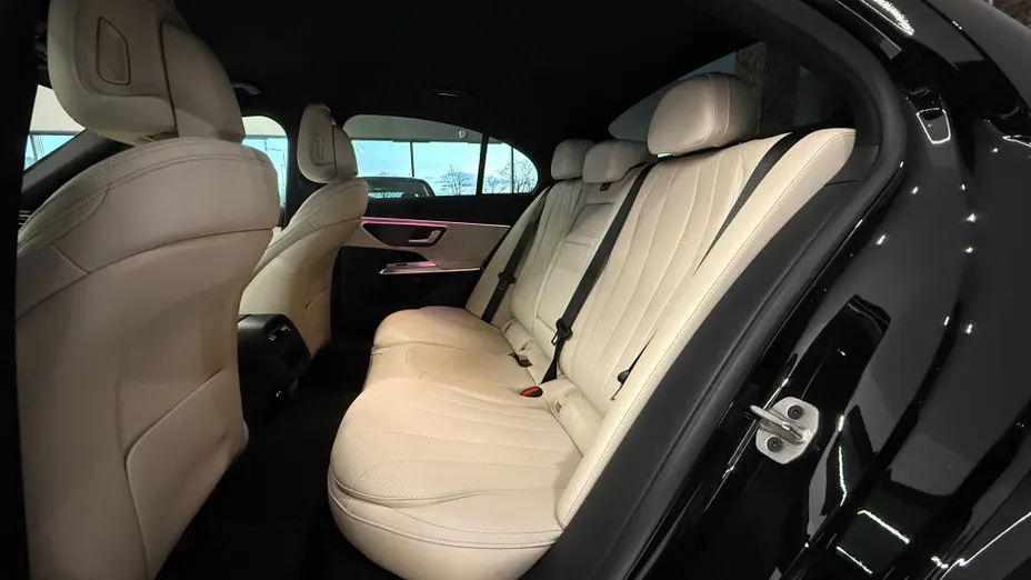 MERCEDES-BENZ E Klasa E 220 d 4-Matic AMG