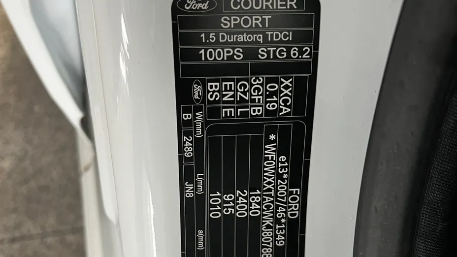 FORD Transit Courier Transit Courier 1.5 TDCi Sport