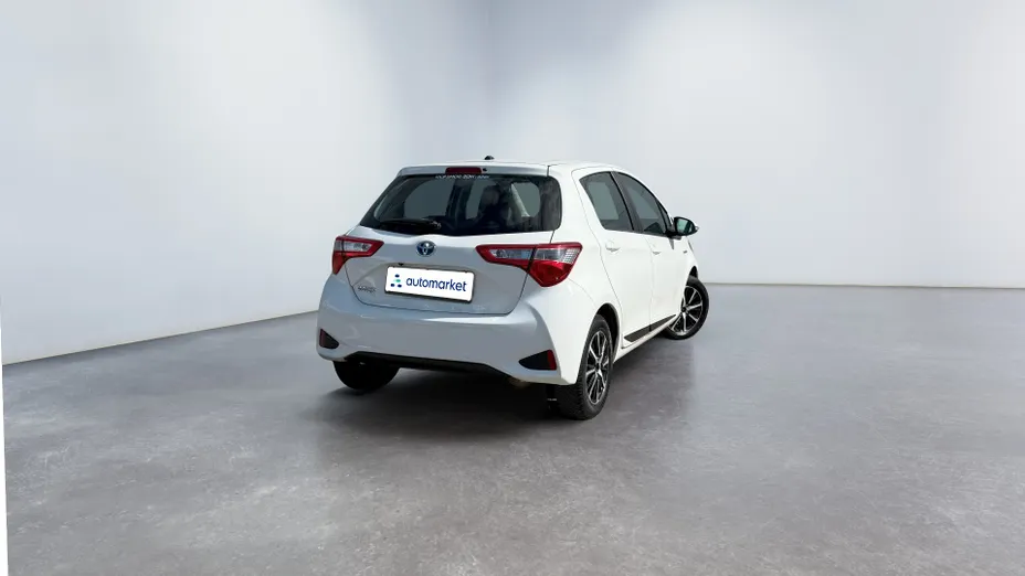 TOYOTA Yaris Yaris Hybrid 100 Premium