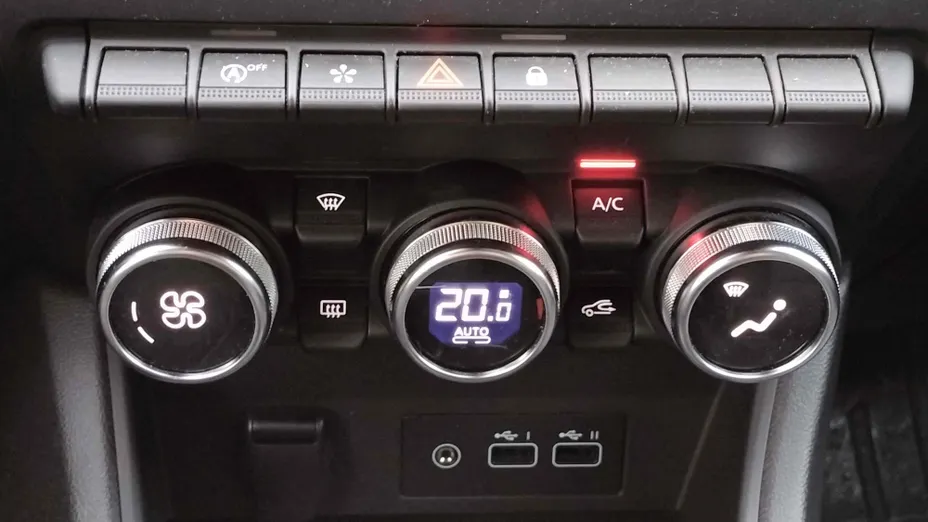 RENAULT Captur Captur 1.3 TCe mHEV Techno EDC
