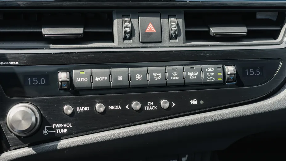 LEXUS ES ES 300h F Sport