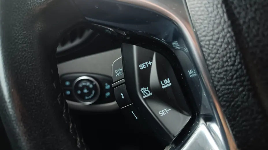 FORD Tourneo Connect Gr. Tourneo Connect 1.5 TDCi Titanium PowerShift