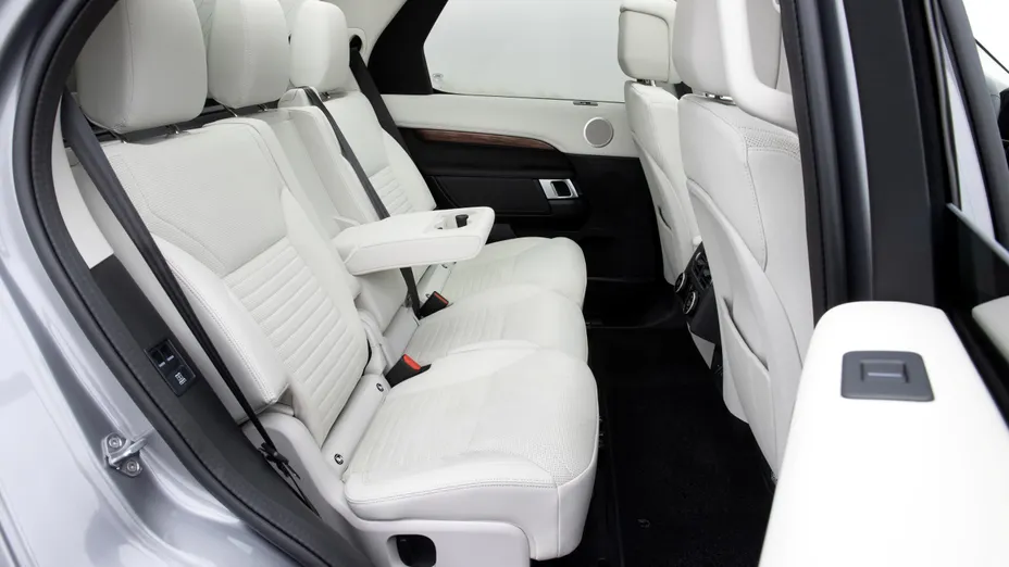 LAND ROVER Discovery Discovery V 3.0 D250 mHEV S Nowy