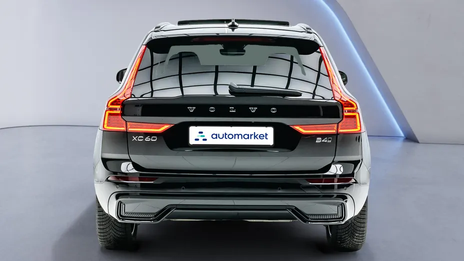 VOLVO XC60 XC60 B4 D Plus Dark aut