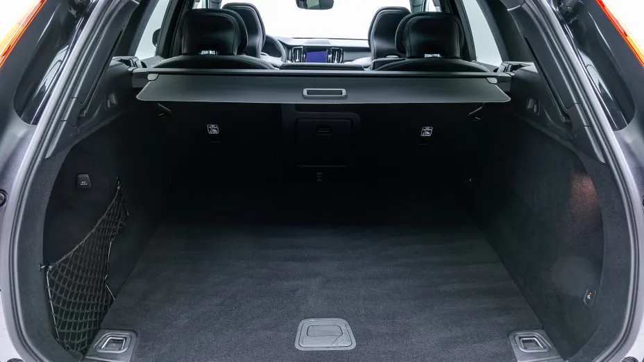 VOLVO XC60 XC60 B4 D Plus Dark aut