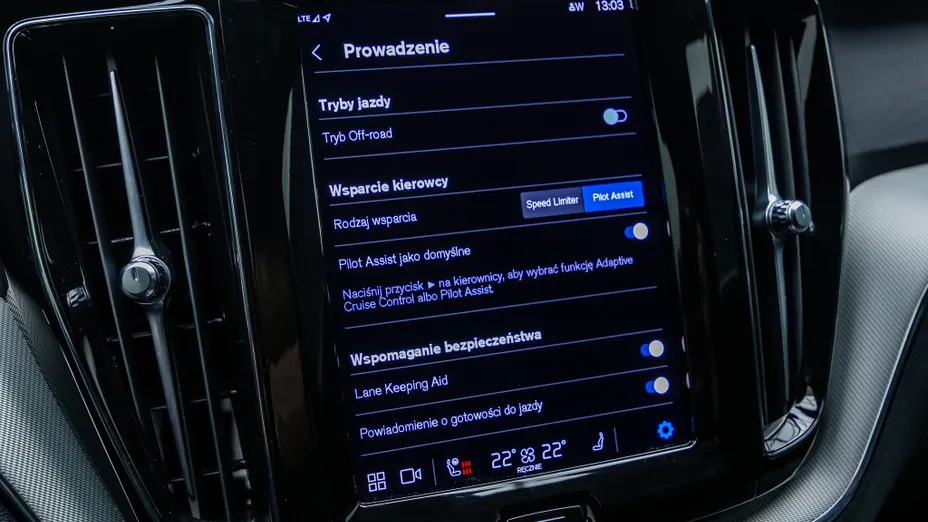 VOLVO XC60 XC60 B4 D Plus Dark aut