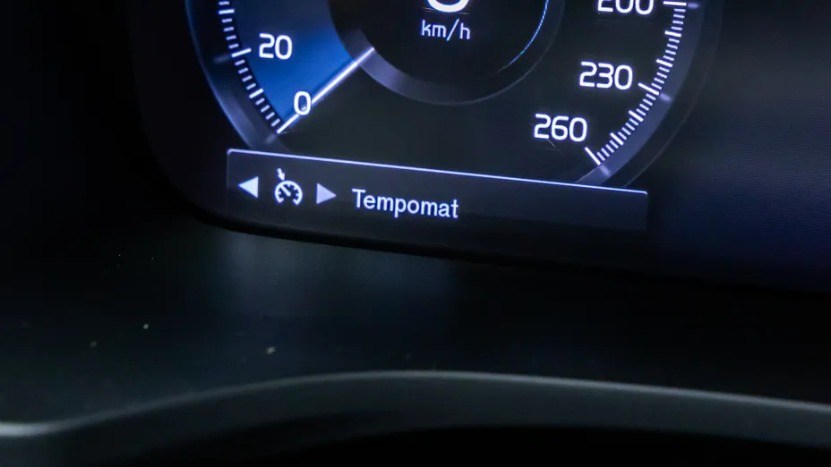 VOLVO V60 V60 CC B4 D AWD aut