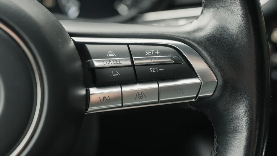 MAZDA 3 3 2.0 mHEV Hikari