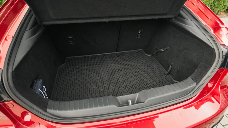 MAZDA 3 3 2.0 mHEV Hikari