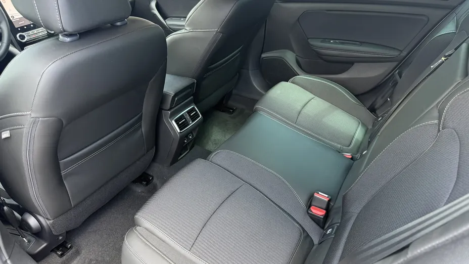 RENAULT Megane Megane 1.3 TCe Techno EDC Nowy