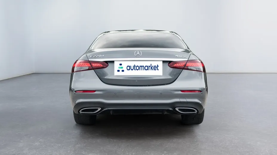 MERCEDES-BENZ E Klasa E 220 d AMG