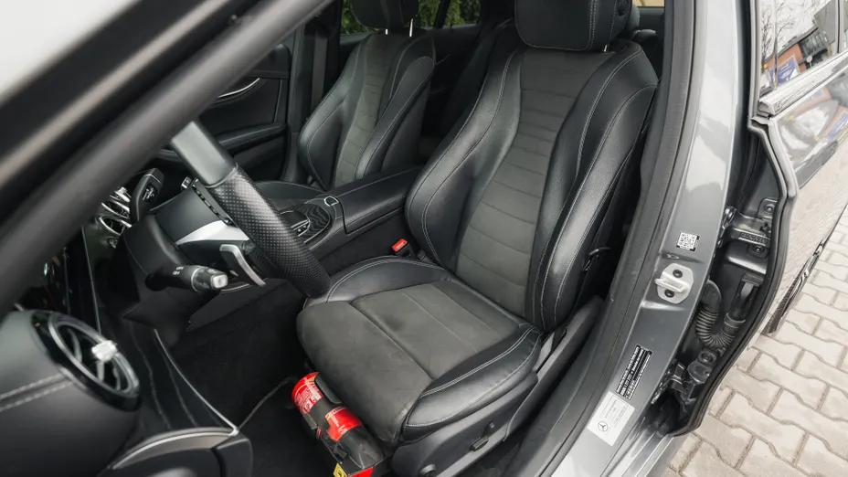 MERCEDES-BENZ E Klasa E 220 d AMG