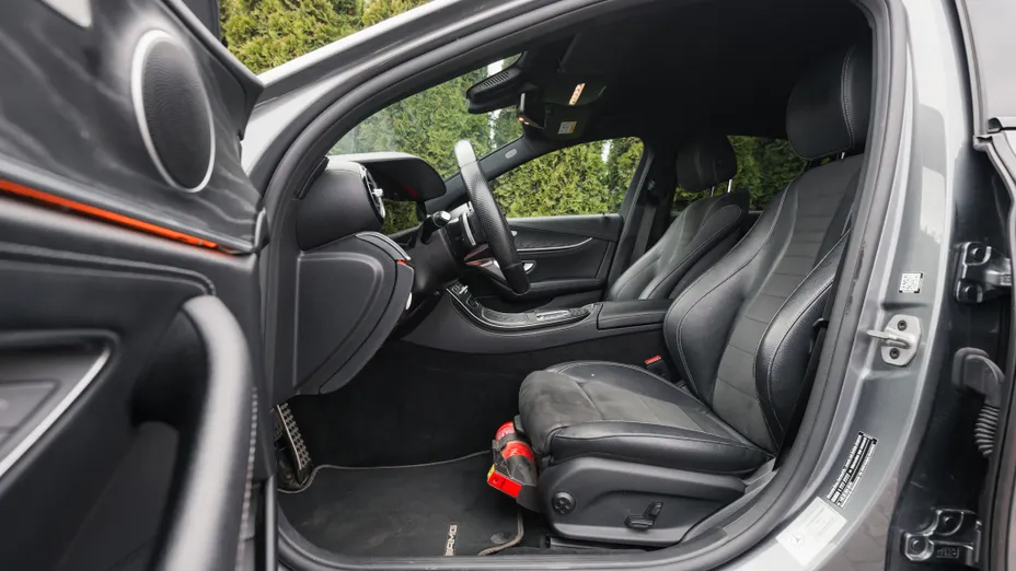 MERCEDES-BENZ E Klasa E 220 d AMG