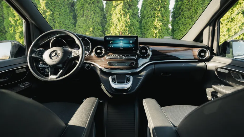 MERCEDES-BENZ V Klasa V 300 d 4-Matic Avantgarde 9G-Tronic (długi)