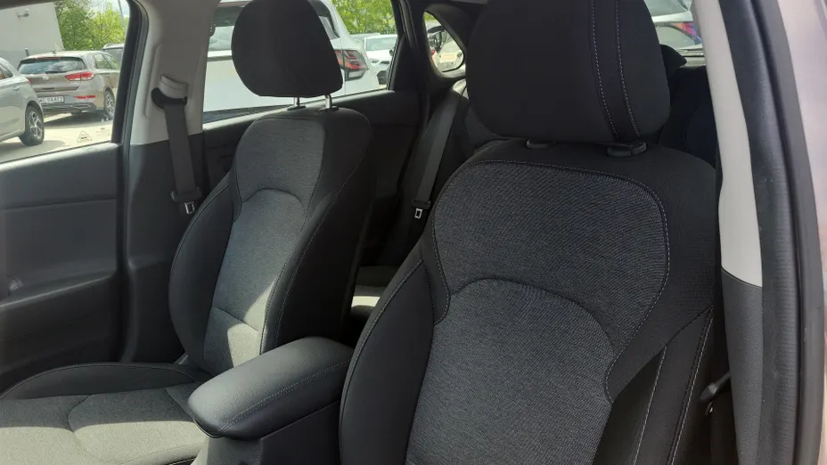HYUNDAI i30 i30 1.0 T-GDI Smart