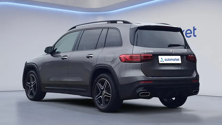 MERCEDES-BENZ GLB GLB 200 AMG Line 7G-DCT