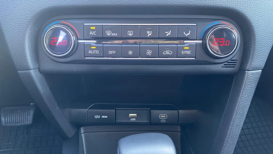 KIA Cee'd Ceed 1.5 T-GDI M DCT