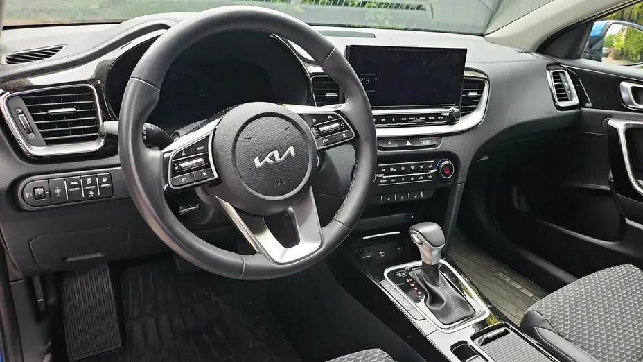 KIA Cee'd Ceed 1.6 GDI PHEV Business Line DCT