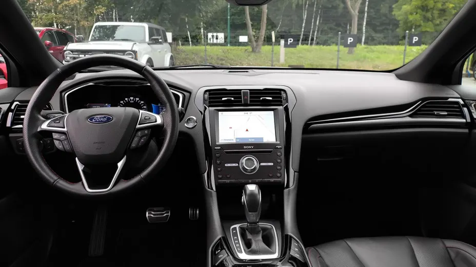 FORD Mondeo Mondeo 2.0 Hybrid ST-Line X