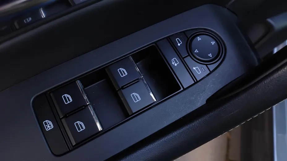 MAZDA CX-60 CX-60 2.5 PHEV Homura AWD aut