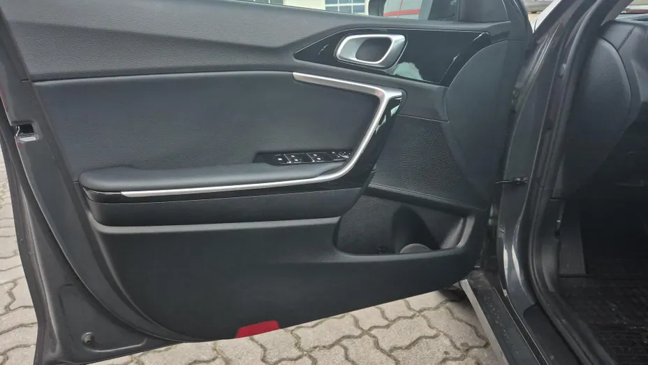 KIA Cee'd Ceed 1.5 T-GDI Tribute DCT