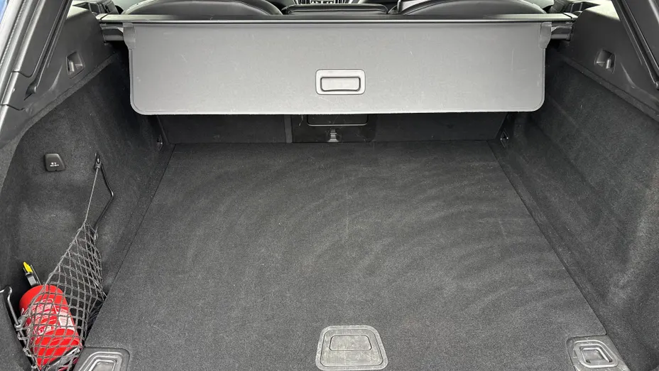 VOLVO XC60 XC60 B4 B R-Design aut