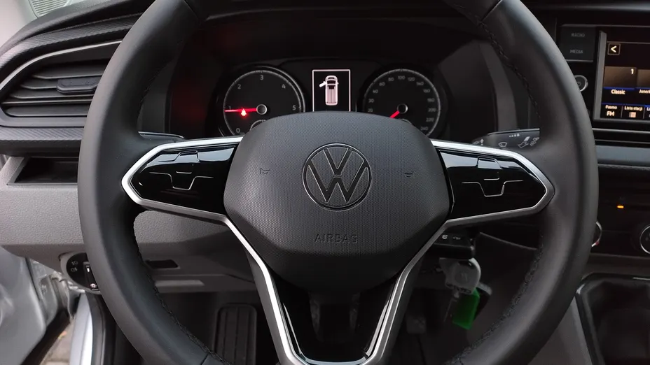 VOLKSWAGEN Transporter Transporter T6.1 TDI L2H1