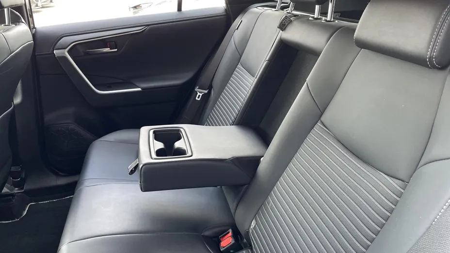 TOYOTA RAV4 RAV4 2.5 Hybrid Black Edition by JBL 4x4