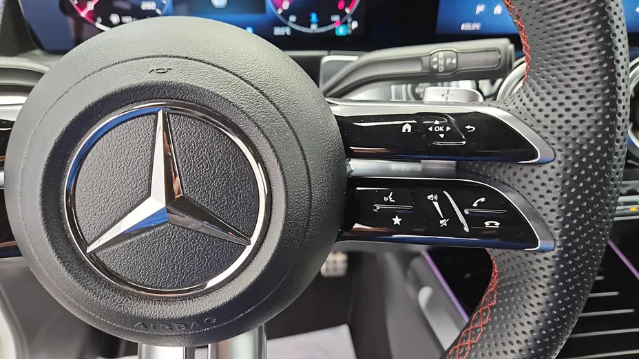 MERCEDES-BENZ GLB GLB 200 d AMG Line 8G-DCT