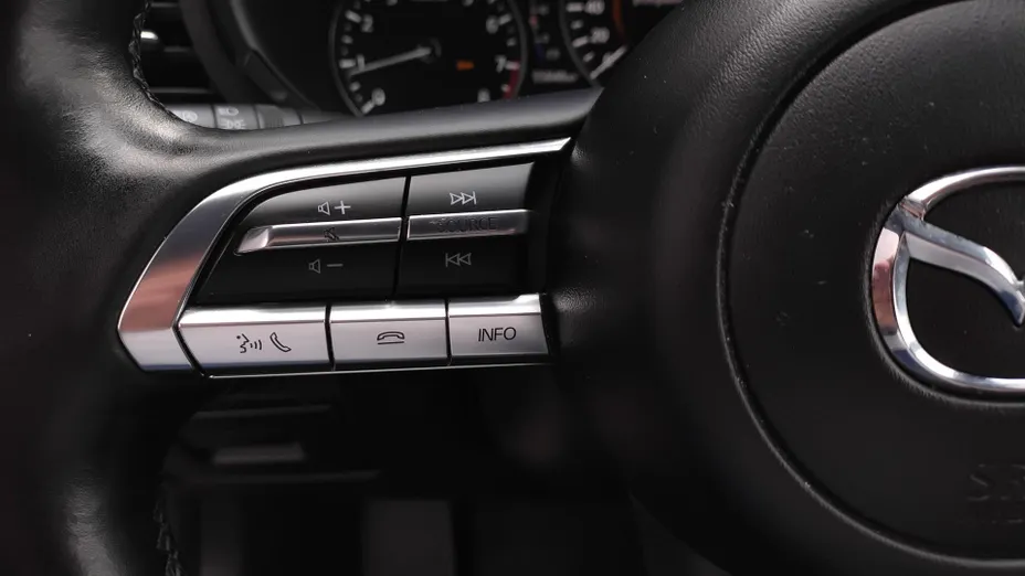 MAZDA 3 3 2.0 mHEV Kanjo aut
