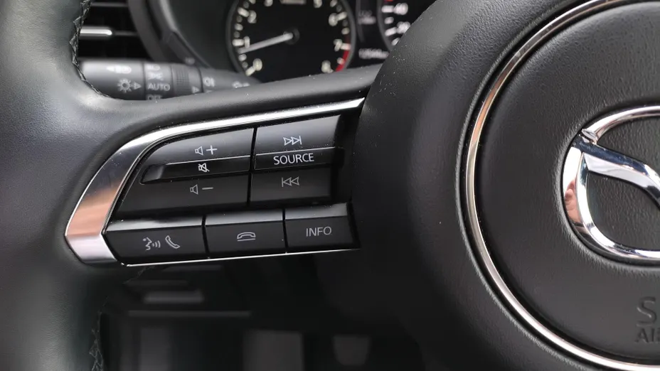 MAZDA 3 3 2.0 mHEV Exclusive Line
