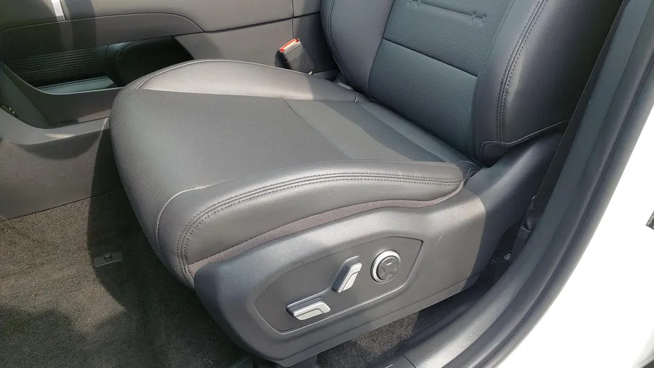 HYUNDAI Santa Fe Santa Fe 1.6 T-GDI HEV Platinum 4WD aut 7os. Nowy