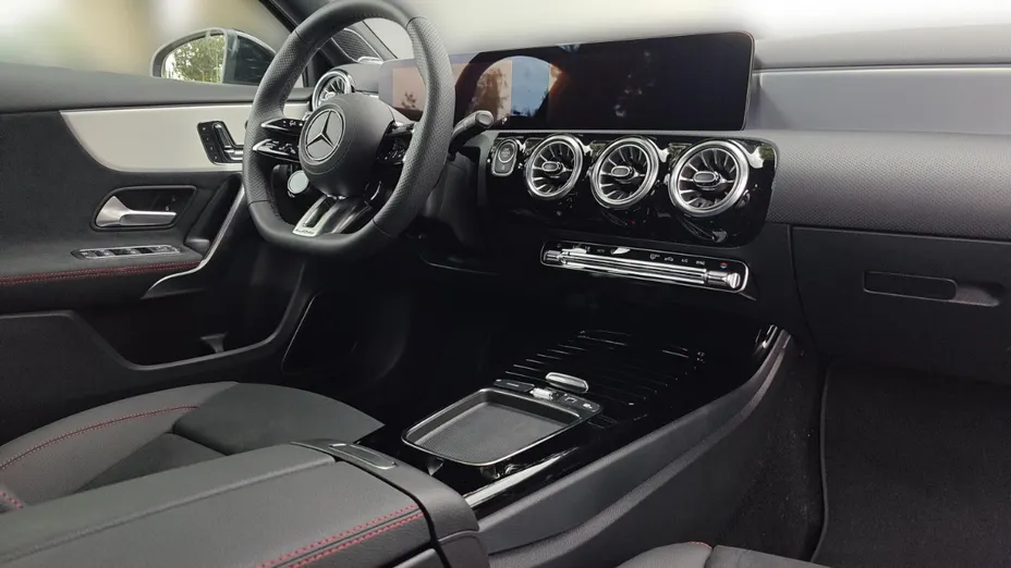 MERCEDES-BENZ A Klasa A 35 AMG 4-Matic 8G-DCT Nowy