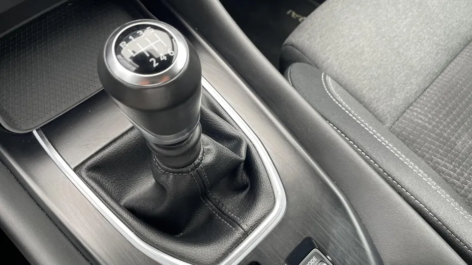 NISSAN Qashqai Qashqai 1.3 DIG-T N-Connecta EU6d