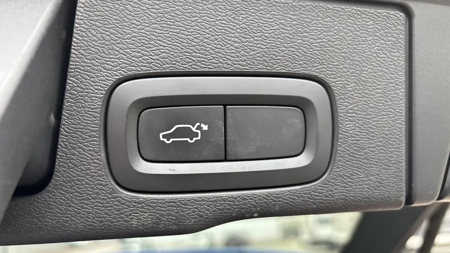 VOLVO XC60 XC60 B4 B R-Design aut