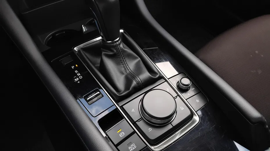 MAZDA 3 3 2.0 mHEV Kanjo aut