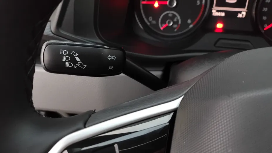 VOLKSWAGEN Transporter Transporter T6.1 TDI L2H1