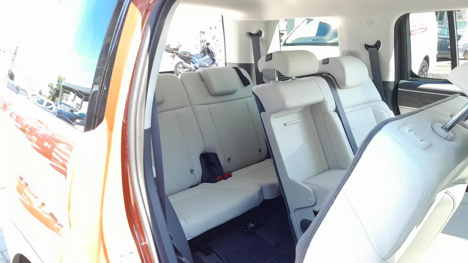 HYUNDAI Santa Fe Santa Fe 1.6 T-GDI HEV Platinum 4WD aut 7os. Nowy