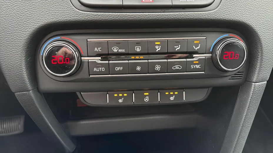 KIA Cee'd Ceed 1.5 T-GDI Tribute DCT