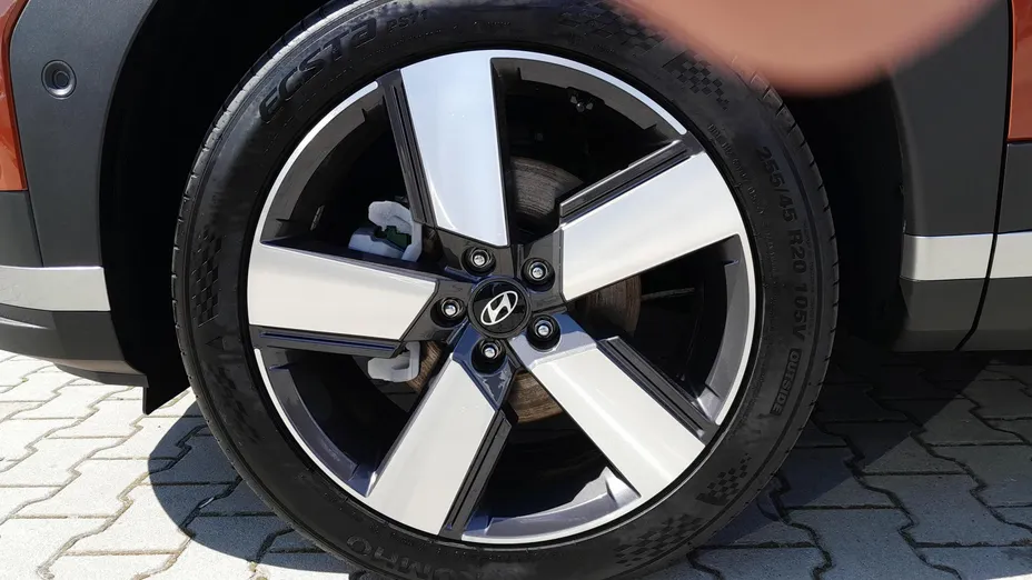 HYUNDAI Santa Fe Santa Fe 1.6 T-GDI HEV Platinum 4WD aut 7os. Nowy