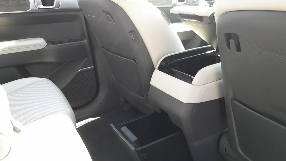 HYUNDAI Santa Fe Santa Fe 1.6 T-GDI HEV Platinum 4WD aut 7os. Nowy