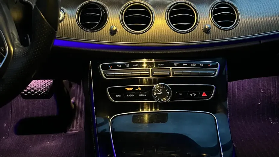 MERCEDES-BENZ E Klasa E 220 d 4-Matic Business Edition 9G-TRONIC